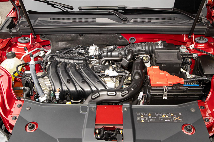 Mặc dù có lợi thế về giá bán so với lựa chọn xe crossover coupe hạng sang như BMW X4 (2,79 tỷ đồng) hay Mercedes-Benz GLC 300 4MATIC Coupe có giá 3,089 tỷ đồng. Nhưng rõ ràng, Renault Arkana không “ngồi chung mâm” với hai mẫu xe crossover coupe hạng sang đến từ Đức. Sự hiện diện của Renault Arkana giúp người dùng có thêm lựa chọn xe crossover coupe hạng C phong phú hơn, Renault Arkana chưa bao giờ là lựa chọn thay thế cho BMW X4 hay GLC Coupe.