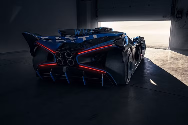 Vì vậy, danh hiệu "hypercar đẹp nhất thế giới" của Bolide được xem như lời khen ngợi dành cho toàn bộ đội ngũ thiết kế, mỗi người đều rất tận tâm với công việc của mình để tạo ra được một chiếc Bolide tuyệt vời đến thế.