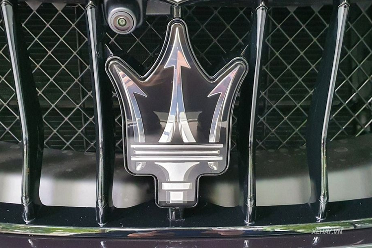 Phiên bản giới hạn Ghibli Ribelle được trang bị động cơ V6 twin-turbo mang đến sức mạnh 350 mã lực được thiết kế bởi Maserati Powertrain và chế tạo lắp đặt tại nhà máy Ferrari tại Maranello