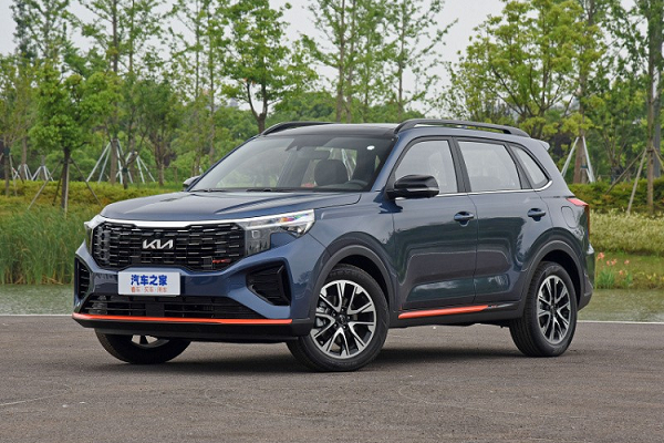 Ở bản thường, mẫu crossover cỡ C này dùng vành có với thiết kế 10 chấu phối 2 màu. Trong khi đó, bản GT-Line lại được trang bị vành 5 chấu kép hình chữ "V".