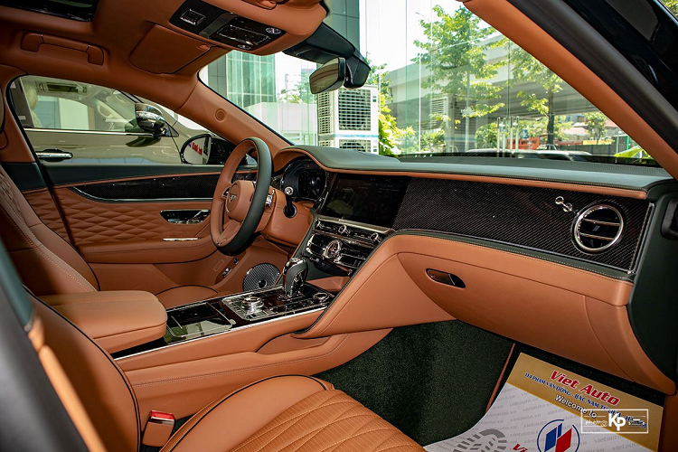 Bentley Flying Spur First Edition full có giá lăn bánh ở nước ta vào khoảng hơn 20 tỷ đồng, đây được xem là mức giá khá cao. Để tham khảo giá, đặt hàng hoặc mua bán xe, khách hàng có thể liên hệ với các đại lý tư nhân tại Hà Nội hoặc TP HCM.
