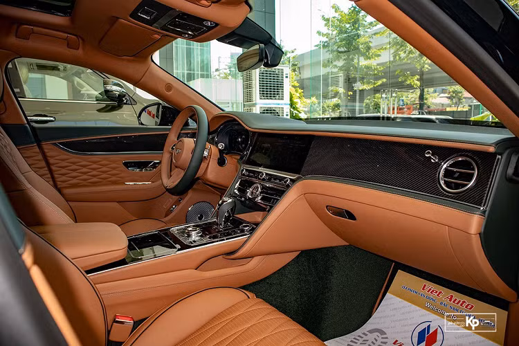 Bentley Flying Spur First Edition full có giá lăn bánh ở nước ta vào khoảng hơn 20 tỷ đồng, đây được xem là mức giá khá cao. Để tham khảo giá, đặt hàng hoặc mua bán xe, khách hàng có thể liên hệ với các đại lý tư nhân tại Hà Nội hoặc TP HCM.