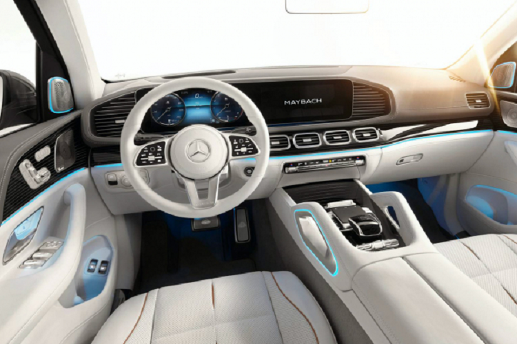 Sức mạnh được truyền xuống bốn bánh (4Matic) là trang bị tiêu chuẩn trên Maybach GLS, thông qua hộp số tự động 9 cấp.