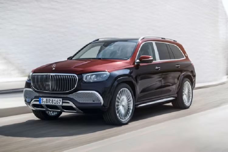 Theo thông tin từ tư vấn bán hàng, Mercedes-Benz Việt Nam (MBV) sẽ phân phối SUV siêu sang Mercedes-Maybach GLS 600 2021 mới ngay trong quý III năm nay. Hiện tại, giá bán của Mercedes-Maybach GLS 600 chính hãng vẫn chưa được công bố, nhưng theo nguồn tin hé lộ, giá bán khởi điểm của Maybach GLS 600 sẽ rẻ hơn khoảng 4 tỷ đồng so với xe nhập tư nhân.