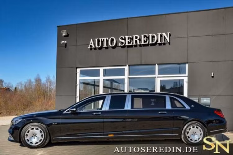 Theo tìm hiểu, đây là chiếc Mercedes-Maybach S650 Pullman thứ 3 và đồng thời cũng là chiếc thứ 5 thuộc dòng Mercedes-Maybach Pullman tại Việt Nam. Trước đó, đã có 2 chiếc Mercedes-Maybach S600 Pullman và Mercedes-Maybach S650 Pullman được đưa về nước. Tất cả số xe này đều được nhập khẩu bởi các đại lý tư nhân và có giá đồn đoán dao động khoảng 70 tỷ đồng.