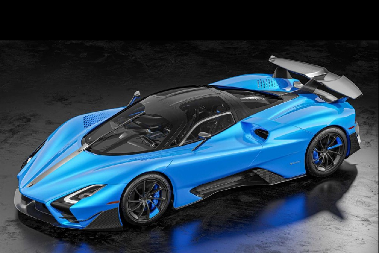 SSC dự tính giới hạn sản xuất 100 chiếc Tuatara Striker tương tự Tuatara tiêu chuẩn, nhưng sẽ chỉ chế tạo 10 chiếc Tuatara Aggressor mà thôi. Mặc dù thông tin giá xe Tuatara Striker và Aggressor cụ thể vẫn chưa được công bố, nhưng sẽ không bất ngờ khi mỗi chiếc có giá vài triệu USD và nhắm tới những người giàu nhất hành tinh.