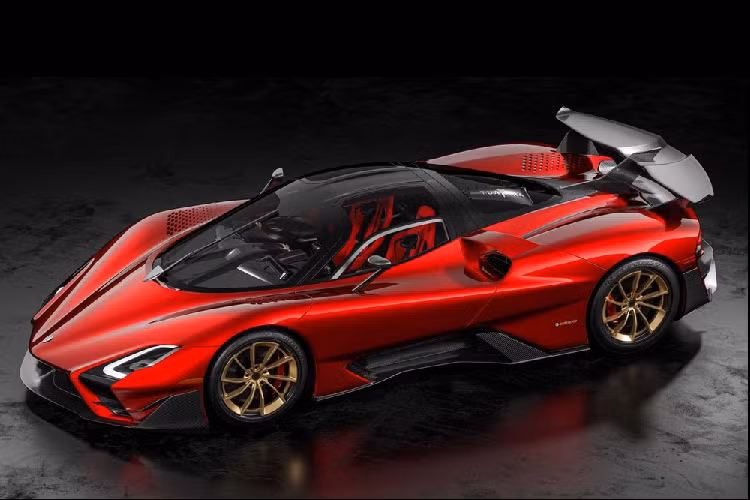 SSC ven man Tuatara Striker va Tuatara Aggressor toi 2.200 ma luc