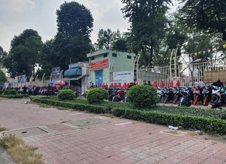 Dan choi xe may Honda phan khich lai thu Yamaha Exciter 155 VVA moi-Hinh-3