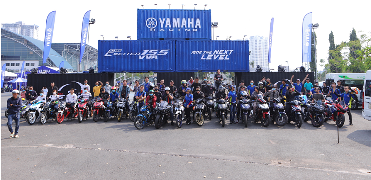 Dan choi xe may Honda phan khich lai thu Yamaha Exciter 155 VVA moi-Hinh-5