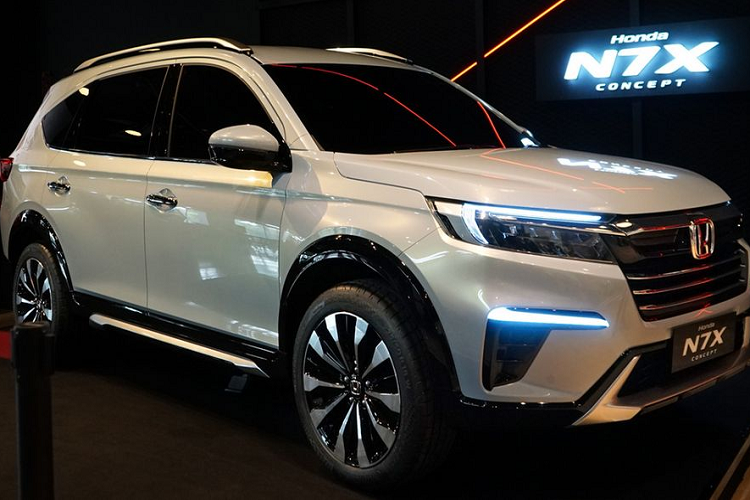 Mới đây, tạp chí AutoIndustriya đã cho đăng tải một văn bản chính hãng bị rò rỉ về chiếc BR-V 2022. Văn bản này cho thấy một số tùy chọn động cơ và khung gầm của chiếc xe thế hệ mới.