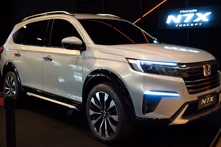 Mới đây, tạp chí AutoIndustriya đã cho đăng tải một văn bản chính hãng bị rò rỉ về chiếc BR-V 2022. Văn bản này cho thấy một số tùy chọn động cơ và khung gầm của chiếc xe thế hệ mới.