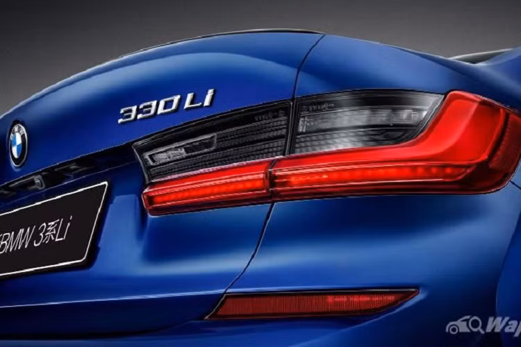 Kết quả là BMW 3 Series LWB 2021 mới có chiều dài tổng thể 4.829 mm, chiều cao 1.463 mm (nhỉnh hơn một chút so với con số 1.435 mm tiêu chuẩn) và chiều rộng 1.827 mm giữ nguyên.