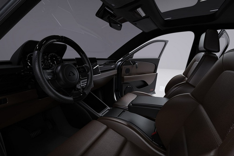 Alpha Saga sẽ được cung cấp với hai cấu hình, với loại thứ nhất là thiết lập dẫn động cầu sau một mô tơ điện, và thứ hai là phiên bản dẫn động AWD mô tơ kép với thời gian gia tốc 0-96 km/h ước tính trong 6 giây và tốc độ tối đa 200 km/h.