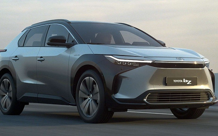 Toyota bat tay voi BYD Trung Quoc “thai nghen” oto dien gia re