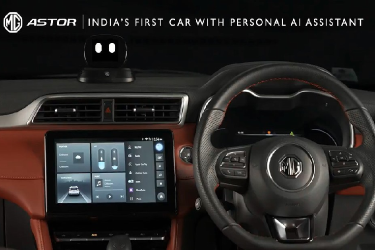 Cụm đèn pha của MG Astor có vẻ như không thay đổi so với MG ZS cũ. Cụm đèn pha này vẫn đi kèm với dải đèn LED định vị ban ngày hình chữ "L" như phiên bản cũ. Tương tự như vậy, cản trước của MG Astor cũng không có gì mới. Bên trong MG Astor là không gian nội thất phối 2 màu đen và đỏ Sangria Red mới.