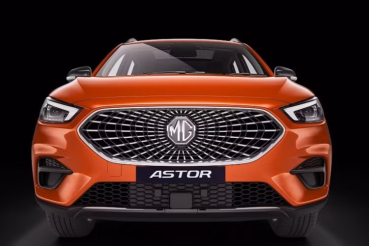 Thương hiệu MG hiện đang khởi động cho chiến dịch quảng bá mẫu xe Astor mới tại thị trường Ấn Độ. Tuy chưa chính thức ra mắt nhưng MG Astor 2022 mới đã được hé lộ những hình ảnh và thông tin đầu tiên. MG Astor trên thực tế chính là phiên bản nâng cấp giữa vòng đời (facelift) của MG ZS. Hiện MG ZS đang được phân phối tại thị trường Ấn Độ dưới dạng SUV chạy điện.