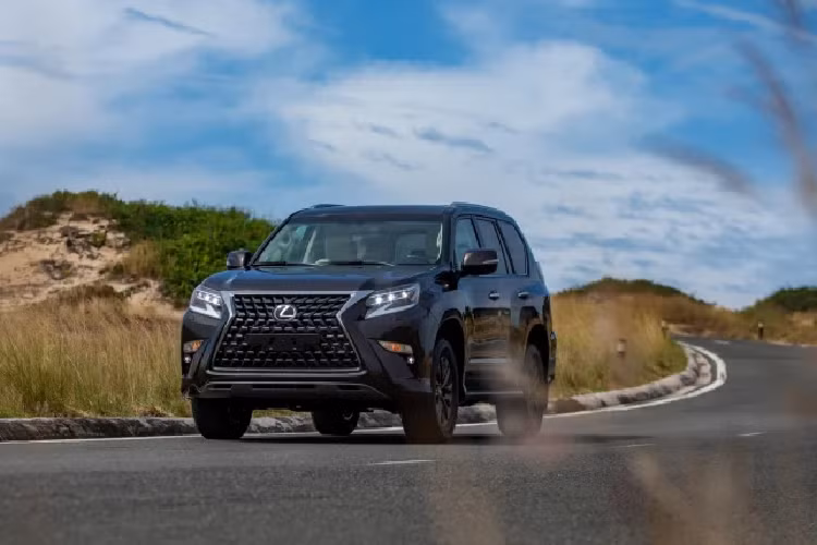 Giá xe Lexus GX 460 2022 thế hệ mới chính hãng tại Việt Nam đã bao gồm VAT là 5,67 tỷ đồng, thấp hơn so với phiên bản tiền nhiệm 20 triệu đồng.