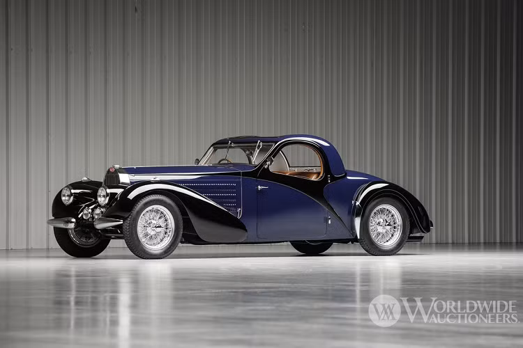 Chiếc Bugatti Type 57C Atalante Coupe đời 1938 cực hiếm này sẽ được bán đấu giá, do Worldwide Auctioneers tổ chức tại Mỹ.