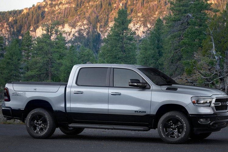 Nói cách khác, Dodge Ram 1500 BackCountry Edition mới kết hợp giữa "sự tiện dụng, thoải mái cùng khả năng off-road chỉ trên một mẫu xe với cái tên khá nổi tiếng trong giới chuộng xe tải."