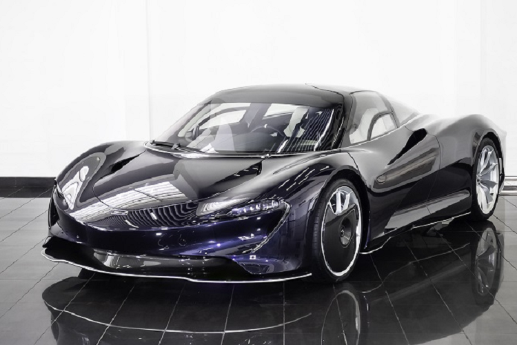 Giá xe McLaren Speedtail trong bài viết này hiện đang được chào bán với mức 3,495 triệu USD (khoảng 80,6 tỷ đồng), cao hơn gần 1,2 triệu USD (khoảng 27,7 tỷ đồng) so với giá niêm yết ban đầu.