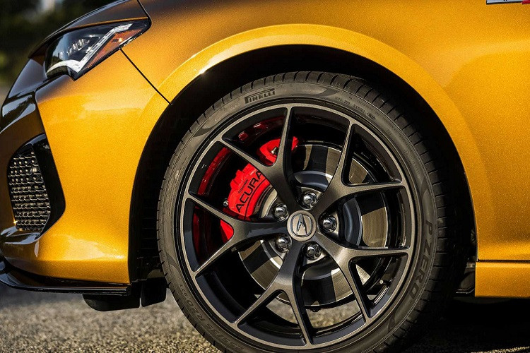 Với công nghệ này, âm thanh từ động cơ V6 của Acura TLX Type S mới có thể được đóng mở tự động tùy vào chế độ lái.