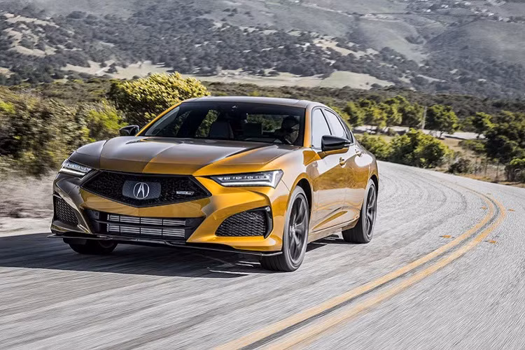 Ở chế độ tiêu chuẩn, van ống xả sẽ đóng khi động cơ chạy dưới 4.000 vòng/phút, chế độ Sport sẽ mở toàn thời gian, trừ khi sử dụng Cruise Control hoặc chạy ổn định trong thời gian dài. Cuối cùng là chế độ Sport+, lúc này, hệ thống xả sẽ mở toàn thời gian