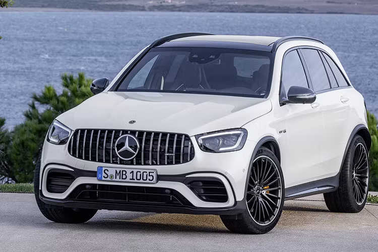 Xe dự kiến lên kệ vào quý IV năm nay. Giá xe Mercedes-AMG GLC 63 S 2022 và chi tiết sẽ được công bố trong thời gian tới.