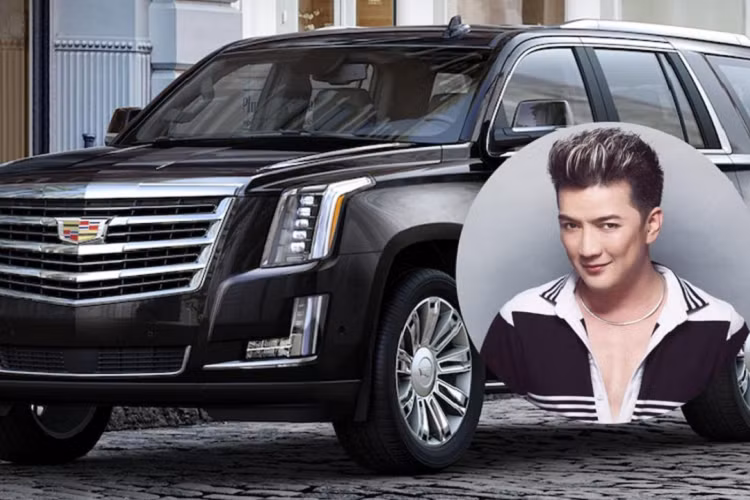 Những tháng gần đây, nam ca sĩ Đàm Vĩnh Hưng cùng loạt sao Việt bị một nữ doanh nhân tố ăn chặn tiền từ thiện khiến cộng đồng mạng không khỏi bất ngờ. Câu chuyện chưa có hồi kết vì đang chờ Bộ Công An điều tra nhưng đã có nhiều tin đồn xoay quanh những nghệ sĩ này, trong đó, một số người được cho bị cấm xuất cảnh. Để đập tan tin đồn, nam ca sĩ Đàm Vĩnh Hưng mới đây đã chia sẻ hình ảnh và lịch biểu diễn ở Mỹ.