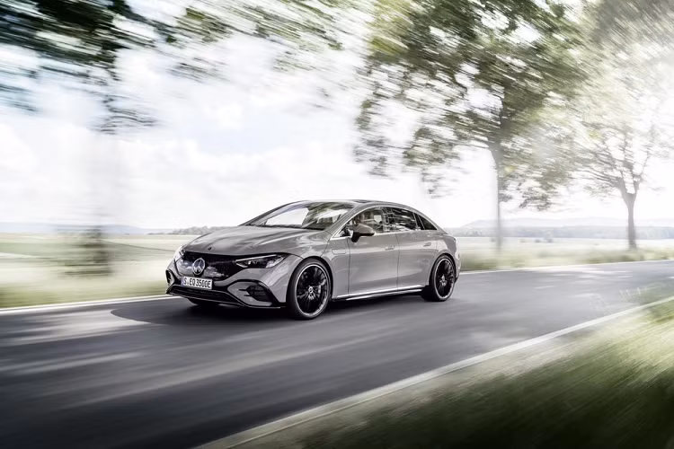 Mercedes-Benz tam dung cong nghe hybrid, tap trung vao xe dien-Hinh-2