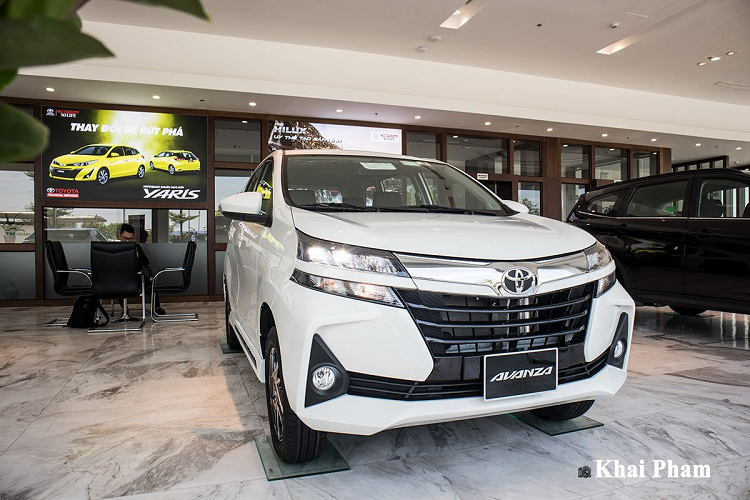 Toyota Viet Nam ban ra 6.679 xe, van bi Hyundai cho 