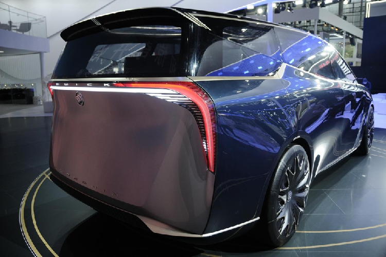 Được thiết kế để cảnh báo họ với thông tin thời gian thực về các phương tiện khác, điều kiện đường phố, và thời tiết, hệ thống V2X sẽ có nhiệm vụ cung cấp cho người lái càng nhiều thông tin càng tốt.