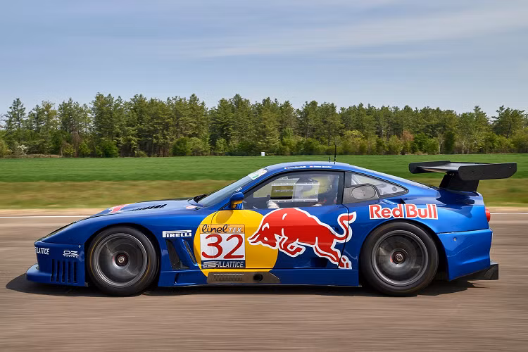 RM Sotheby's sẽ mở bán đấu giá Ferrari 550 GT1 này từ ngày 15/6, mức giá khởi điểm 1,8 triệu euro (tương đương 2,19 triệu USD). Vào năm ngoái, một chiếc Ferrari 550 GT1 từng giành vô địch giải Spa 24 Hours năm 2004 được bán với mức giá 4,29 triệu USD.