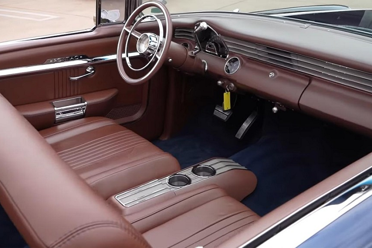 Chiếc Pontiac Star Chief đời 1956 này được chế tạo bởi công ty Customs by Kilkeary, và tổng chi phí chế tạo được cho là lên tới 1 triệu USD (khaongr hơn 23 tỷ đồng). Một số người có thể hoài nghi về cái giá này, nhưng khi phải phục chế và độ một chiếc gần 70 năm tuổi đạt công suất 900 mã lực, mọi chi phí sẽ nhanh chóng leo thang.