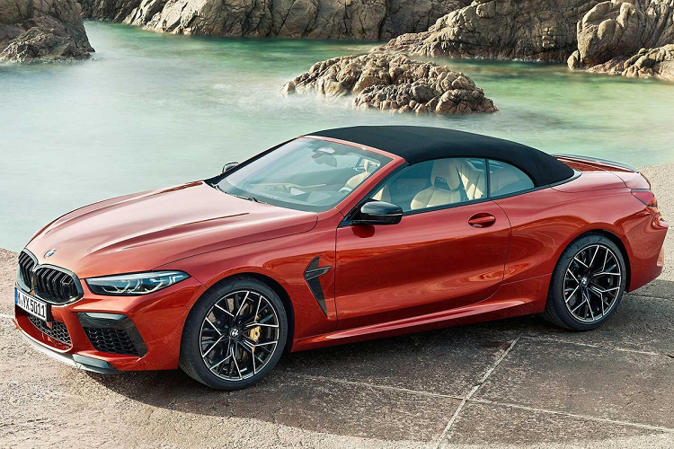  BMW M8 Coupé / BMW M8 Convertible BMW M8 ra mắt lần đầu tiên vào tháng 6 năm 2019 với 2 phiên bản là Coupé và Convertible, và đến tháng 10 năm 2019, hãng xe tiếp tục ra mắt phiên bản Gran Coupe với 4 cửa. Tuy nhiên, do doanh số không tốt như mong đợi, BMW sẽ chấm dứt 2 dòng sản phẩm M8 Coupé và M8 Convertible trong năm 2021.