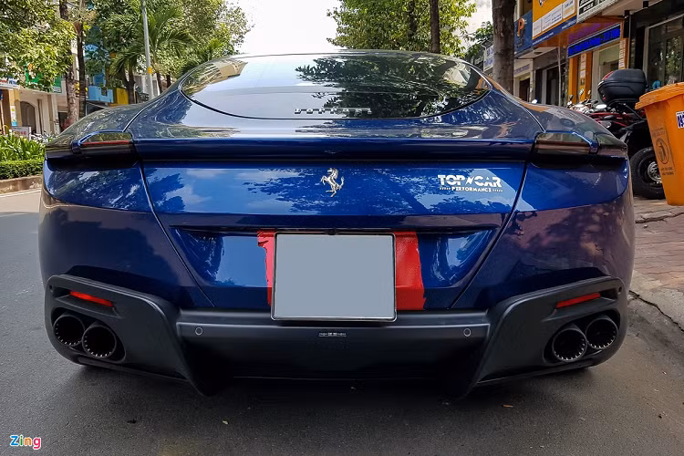 Phần đuôi xe cũng không quá hầm hố như các dòng thể thao khác như F8 Tributo hay 812 Superfast. Dung tích khoang hành lý của xe lên đến 340 lít.