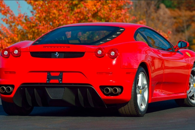 Dự kiến, chiếc siêu xe Ferrari F430 này sẽ được bán đấu giá vào ngày 16/1 tới đây. Được biết, ngoài Ferrari F430, ông Trump còn từng sở hữu những chiếc xe ấn tượng khác như Lamborghini Diablo VT, Mercedes-Benz SLR McLaren, Tesla Roadster, Chevrolet Camaro Pace Car, Rolls-Royce Phantom, Maybach 57S hay Rolls-Royce Silver Cloud 1956.
