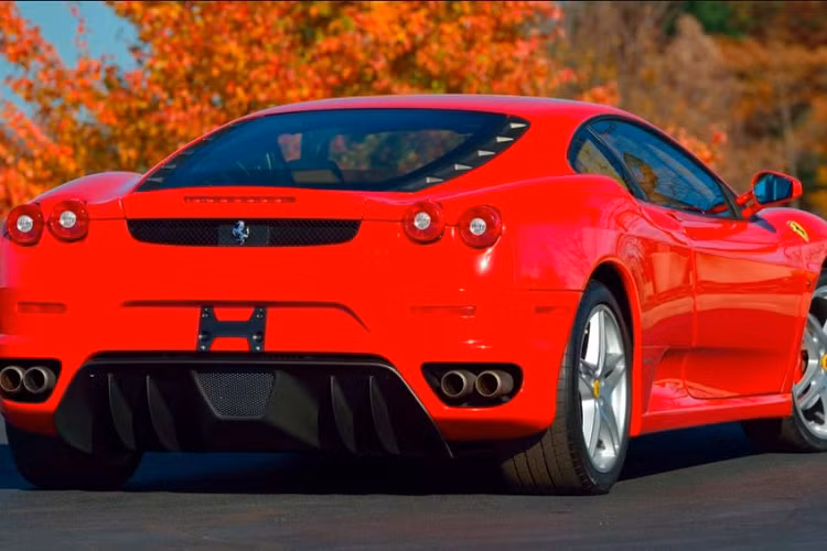 Dự kiến, chiếc siêu xe Ferrari F430 này sẽ được bán đấu giá vào ngày 16/1 tới đây. Được biết, ngoài Ferrari F430, ông Trump còn từng sở hữu những chiếc xe ấn tượng khác như Lamborghini Diablo VT, Mercedes-Benz SLR McLaren, Tesla Roadster, Chevrolet Camaro Pace Car, Rolls-Royce Phantom, Maybach 57S hay Rolls-Royce Silver Cloud 1956.