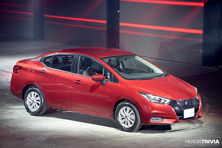 Cả 5 biến thể của Nissan Almera 2021 tại Thái Lan đều dùng động cơ tăng áp 1.0L 3 xi-lanh sản sinh công suất 74 mã lực và mô-men xoắn cực đại 152 Nm, đi kèm với hộp số tự động vô cấp Xtronic CVT và hệ dẫn động cầu trước.