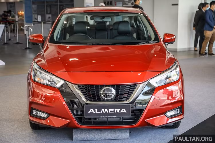 Dự kiến, thời gian sớm nhất mà khách hàng Việt có thể được bàn giao xe Nissan Almera 2021 mới là tháng 6 tới, nghĩa là chỉ còn khoảng 10 ngày nữa. Hiện Nissan Việt Nam vẫn chưa lên tiếng xác nhận nhưng với màn ra mắt bất ngờ của Navara 2021 ngày hôm qua (20/5) thì tin tức trên hoàn toàn có cơ sở để trở thành sự thật.