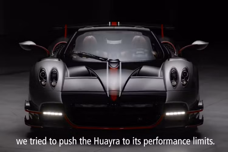 Pagani Huayra BC Roadster chỉ có 40 xe sản xuất trên toàn thế giới.