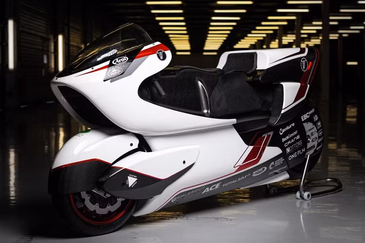 Mới đây, một công ty có tên White Motorcycle Con Concept đã giới thiệu tới công chúng mẫu xe motor điện có tên gọi WMC250EV chạy điện vô cùng đặc biệt. Mẫu xe này dự kiến sẽ được đưa ra đường thử trong vòng 1 năm tới để xác lập mục tiêu đạt vận tốc tối đa 407 km/h và trở thành mẫu motor điện khủng khiếp nhất từng được sản xuất.