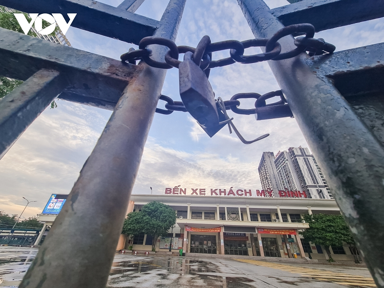 Cac doanh nghiep van tai tai Ha Noi san sang de ben xe, xe buyt hoat dong tro lai