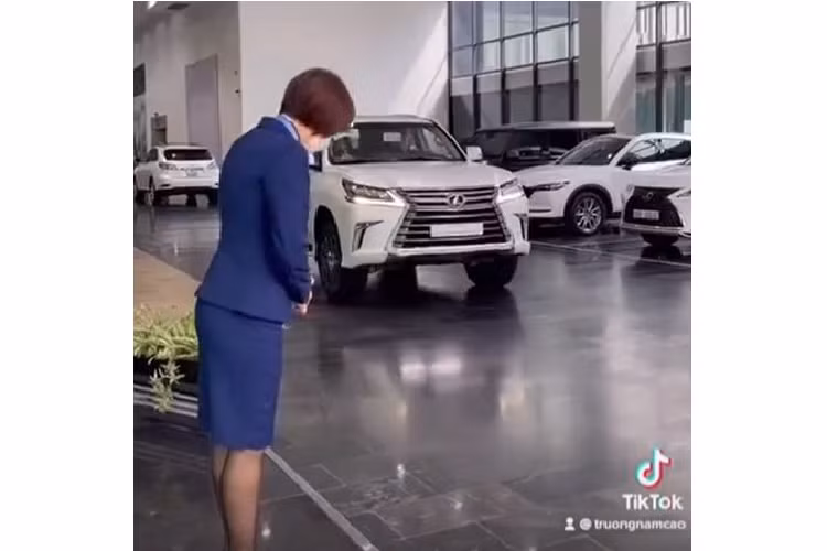 Ngoài G-Class và chuyên cơ mặt đất Lexus LX 570, garage của người chơi xe trẻ tuổi ở Cao Bằng còn là nơi "cư trú" của nhiều mẫu xe thuộc các thương hiệu hạng sang khác như Range Rover, Audi, Mini...