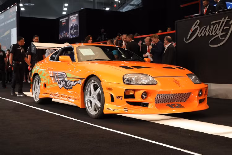 Toyota Supra huyen trong 