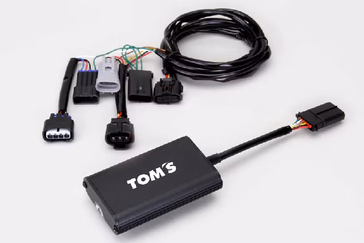 Toyota GR Supra bản tiêu chuẩn có động cơ I6 dung tích 3.0L, công suất 387 mã lực. Hãng độ đã nâng cấp ECU, giúp xe có sức mạnh lên đến 426 mã lực.