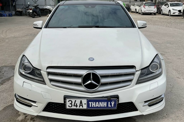 Can Tet, cac ngan hang ram ro rao ban oto hang sang thu no-Hinh-4