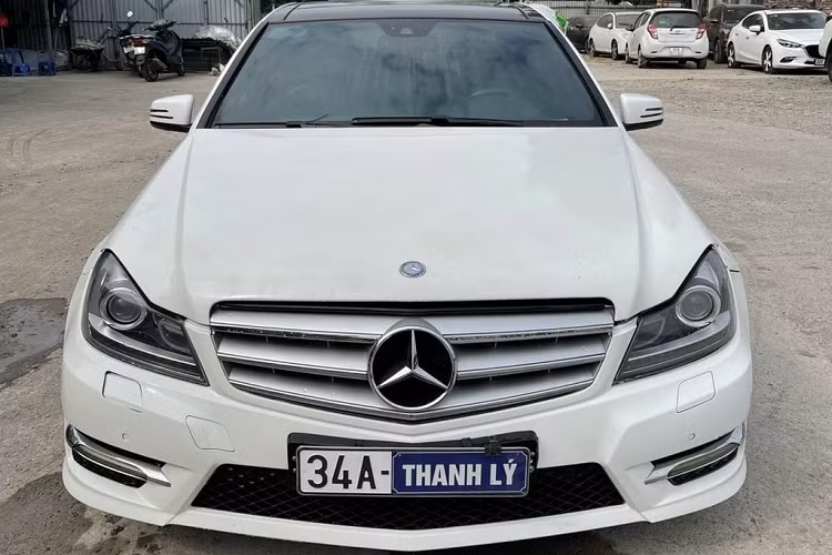 Can Tet, cac ngan hang ram ro rao ban oto hang sang thu no-Hinh-4