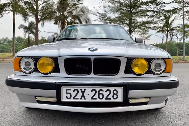 Nhìn chung, chiếc 5 Series E34 này là một chiếc “xe chơi” không dành cho số đông. Dòng xe này chỉ phù hợp với những “tay chơi” yêu thích thương hiệu xe BMW và lựa chọn nó như là một món “đồ chơi” bổ sung vào các mẫu xe đang sở hữu, làm “xe nền” để tiếp tục nâng cấp.