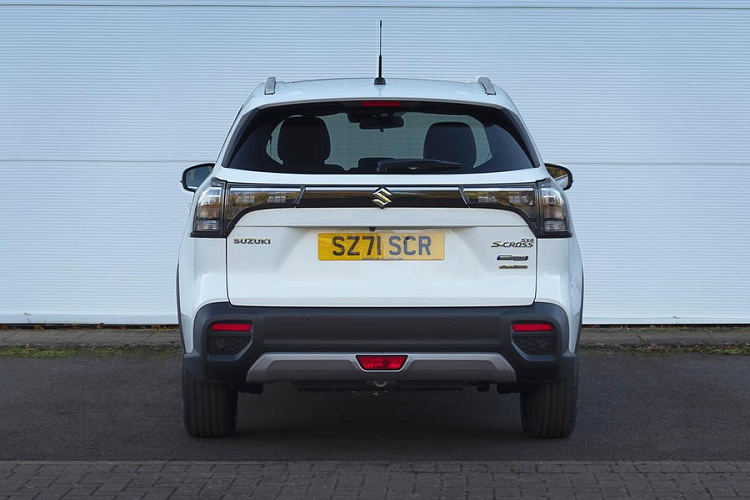 Theo kế hoạch, mẫu SUV cỡ B này sẽ được lắp ráp tại nhà máy ở Hungary đồng thời bán ra những thị trường như châu Mỹ Latin, châu Đại Dương, châu Á và châu Âu từ cuối năm nay. Xe sẽ cạnh tranh với những đối thủ như Honda HR-V, Mazda CX-30 và Hyundai Kona.