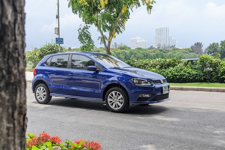 Loat xe Volkswagen nhap khau giam phi truoc ba toi 200 trieu dong-Hinh-3